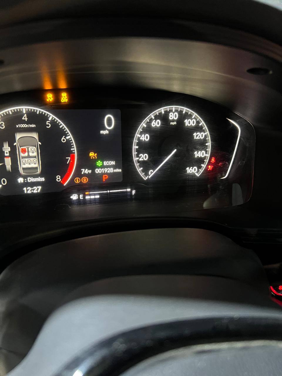 سلام عليكم سياره للبيع هونده سفك موديل 2024 ماشيه الفين وارد أمريكي سياره نضيفه بيه قطعتين تبديل جاملغ وباب سعر سياره 115$ الرقم الهاتف ***********
