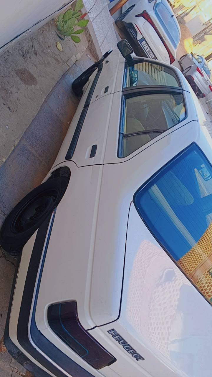 السلام عليكم
بيجو 405 رقم كربلاء مشروع وطني مداور ثاني يوم 
مبدل بنيد او جوملاغ الباقي كفاله السياره احلا من الصوره تجي وشوف بعينك 
مكينه حداديه كله جديده تبديل جديد 
مكاني النجف شارع المطار الجديد 
سعر 36 بيه مجال للشراي 
رقم الهاتف ***********
