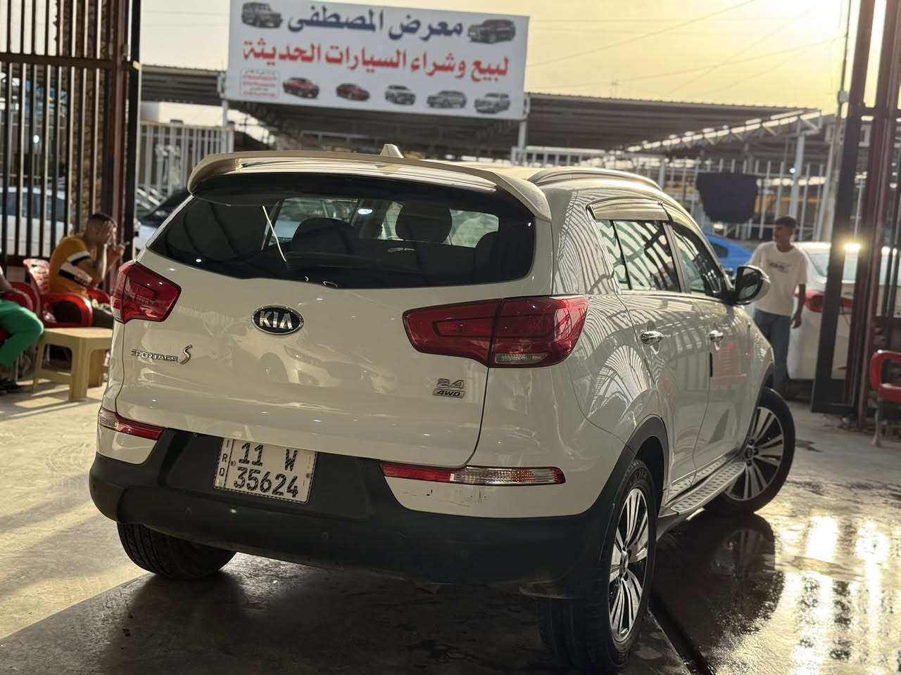 سلام عليكم
سبورتج موديل ٢٠١٦خليجي
كفاله بدون صبغ شرط سونار
تبريد قطعتين محرك ٢٤٠٠دوش
ماشيه ٨٥حقيقي رقم بغداد بصمه
مكاني بغداد سعر ١٥٠بيهه مجال
هاتف ***********يرهم مراوس
