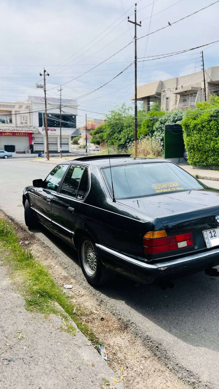 ✨السلام عليكم ✨
الحلال للبيع 
Bmw 735 
6سلندر مكينة فل 
داخل جلد وصاج
 رقم نينوى بأسمي 
دشبول ودركة مال 94 
كروز سرعة 
كير 3 وضعيات 
سنتر لوك 
سلايت 
كشنات كهرب حتى التكوات 
تدفئة بالكشنات 
تبريد شغال منقص غاز فقط 
صبغ عام جمالية 
صبغ عام درجة اولى قبل شهرين صبغتها بيدي 
بدون معجون 
نوع الصبغ الماني ضمان 5 سنوات 
كلير اصلي ضمان 5 سنوات 
السيارة ناقصها بولش حالياً تستلمها كامل 
السيارة عليها رقم مميز تريدها وي الرقم بسعر 
واذا برقم عادي مو مميز بسعر 
السيارة طخمها يرادلو ترتيب وغراض الطخم المستحقة 
تاخذها وي السيارة 
كاردن جديد عليها /وايرمنية كاملة من الدعامية للدعامية /بور ستيرن جديد / صالنصة من الدكشن الي الدعامية جديد اصلي مال كصة /منضومة بانزين كلها جديدة بالكامل /ايرفلو جديد /ايسي جديد /راديتر جديد وقزان جديد /شيال كاردن وكوبلن جديد /سلايت مبدل جديد اصلي مال كصة 
للاستفسار ***********-***********
الرقمين ثنينهم بيهم واتس اب 
مكان السيارة موصل حي السكر
