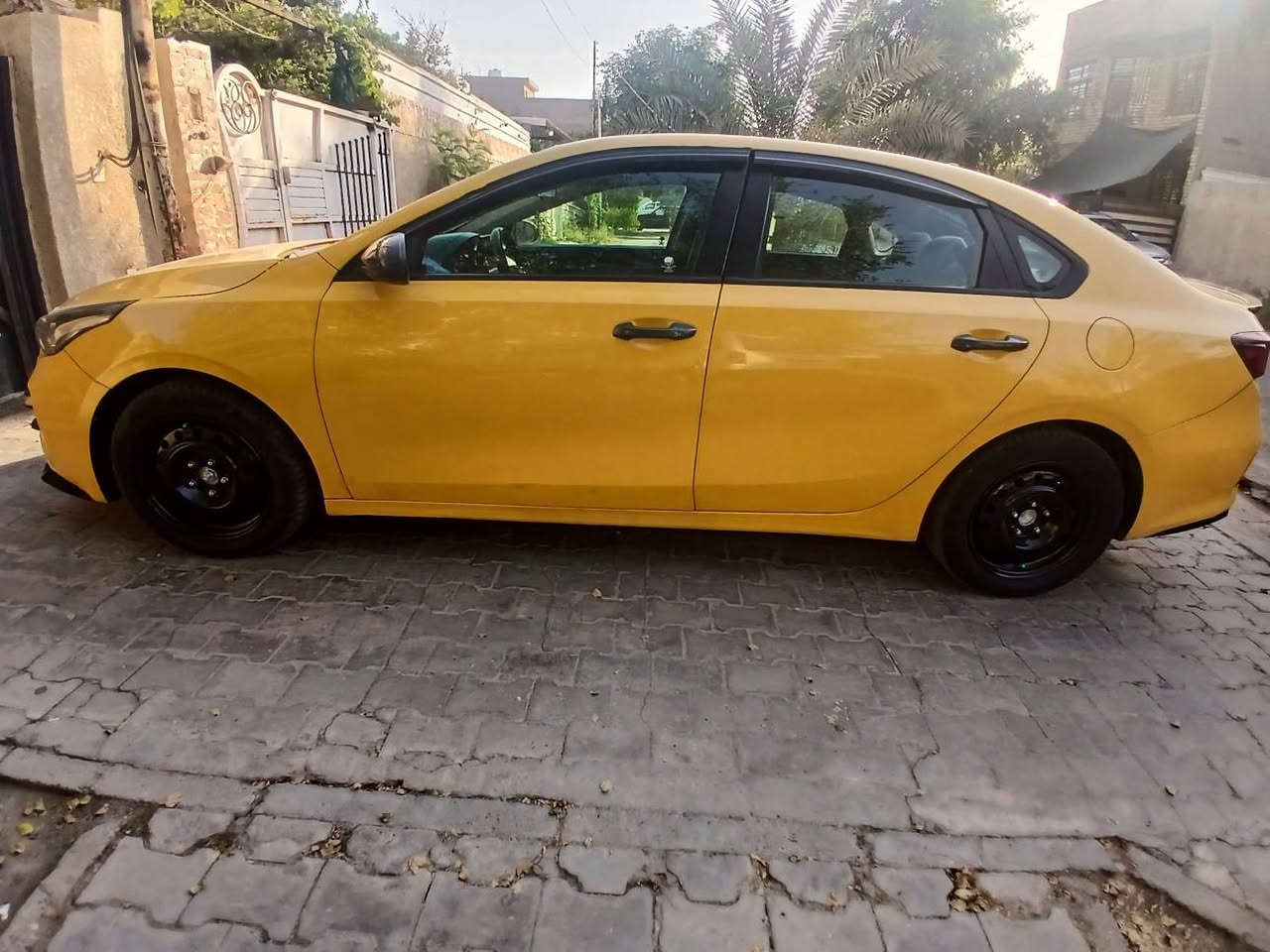سلام عليكم فورتي 2020 حدثها من امريكا البنيد طاير عل كصه مال قماره وصار اهنا بل عراق الباب مال سايق امبدل والباقي كله ليبل واحد  مكينه 2000 دوش كير ايتي تبريد تدفئه تخم تاير صدر امامي وخلفي رادار حساسات امامي خلفي تحكمات شاشه ابلاديه جام ترحيب  سنويه لل 28 منضومه غاز باسمي شخصين هيئه وغرامات امصفره السعر 113 العنوان بغداد شهداء البباع رقم الهاتف *********** وبل عافيه عل ياخذها بغداد, العراق
