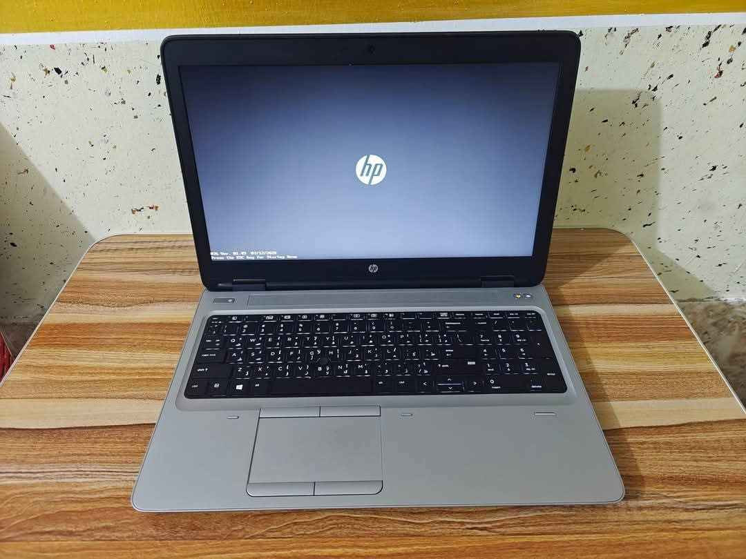 💥 عرض خاص – آخر القطع المتوفرة! 💥

💻 HP ProBook 650 G2 – الجيل السادس

✨ يحتوي على كرت شاشة خارجي 🔥

⚡ أداء قوي وسعر مناسب!

💸 السعر   285 الف 
---

🔧 المواصفات التقنية:

• 💠 المعالج: Intel Core i5-6300U – الجيل السادس
• 🧠 الرام: 8GB DDR4
• 🚀 التخزين: 256GB SSD (سرعة عالية)
• 🎮 كرت الخارجي: AMD Radeon R7 M350 2GB
• 💡 الكرت الداخلي: Intel HD Graphics 520
• 🖥️ الشاشة: 15.6 بوصة – LED
• 🚀 نظام التشغيل ويندوز 11 برو مفعل اصلي 

---

🔌 المداخل والمخارج:

• عدد 2 × USB 3.0
• منفذ USB Type-C
• DisplayPort
• VGA
• LAN (كيبل الإنترنت)
• مدخل سماعة ومايك 3.5mm 🎧
• قارئ بطاقات SD
• منفذ Docking

---

🎯 مناسب لـ:

• الطلاب والأعمال المكتبية 🧑‍💻
• التصفح ومتابعة المحاضرات أونلاين
• التصميم والمونتاج الخفيف 🎨
• الألعاب الخفيفة 🎮
⚡ أداء ثابت وسرعة عالية بفضل SSD والرام العالي

---

🎁 الملحقات:

• 🔌 شاحن أصلي
• 🎒 جنطة لابتوب أنيقة

---
🛡️ الضمان:

ضمان استبدال لمدة أسبوع كامل في حال وجود أي خلل 

---
🚚 التوصيل متوفر إلى جميع محافظات العراق

📞 اتصال: ***********
💬 واتساب: *********** بغداد, العراق
