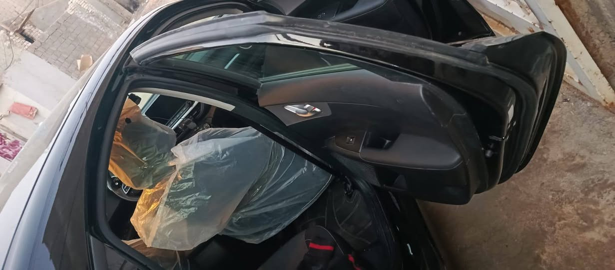 السلام عليكم فورتي 2024 مكينه ألفين ماشي 8 ألاف السياره كلش حلوه حادثه جاملغ أمامي وبنيد فقط وباقي السياره مكفول السعر 130 وبيه مجال للاستفسار ‏‪***********‬‏
