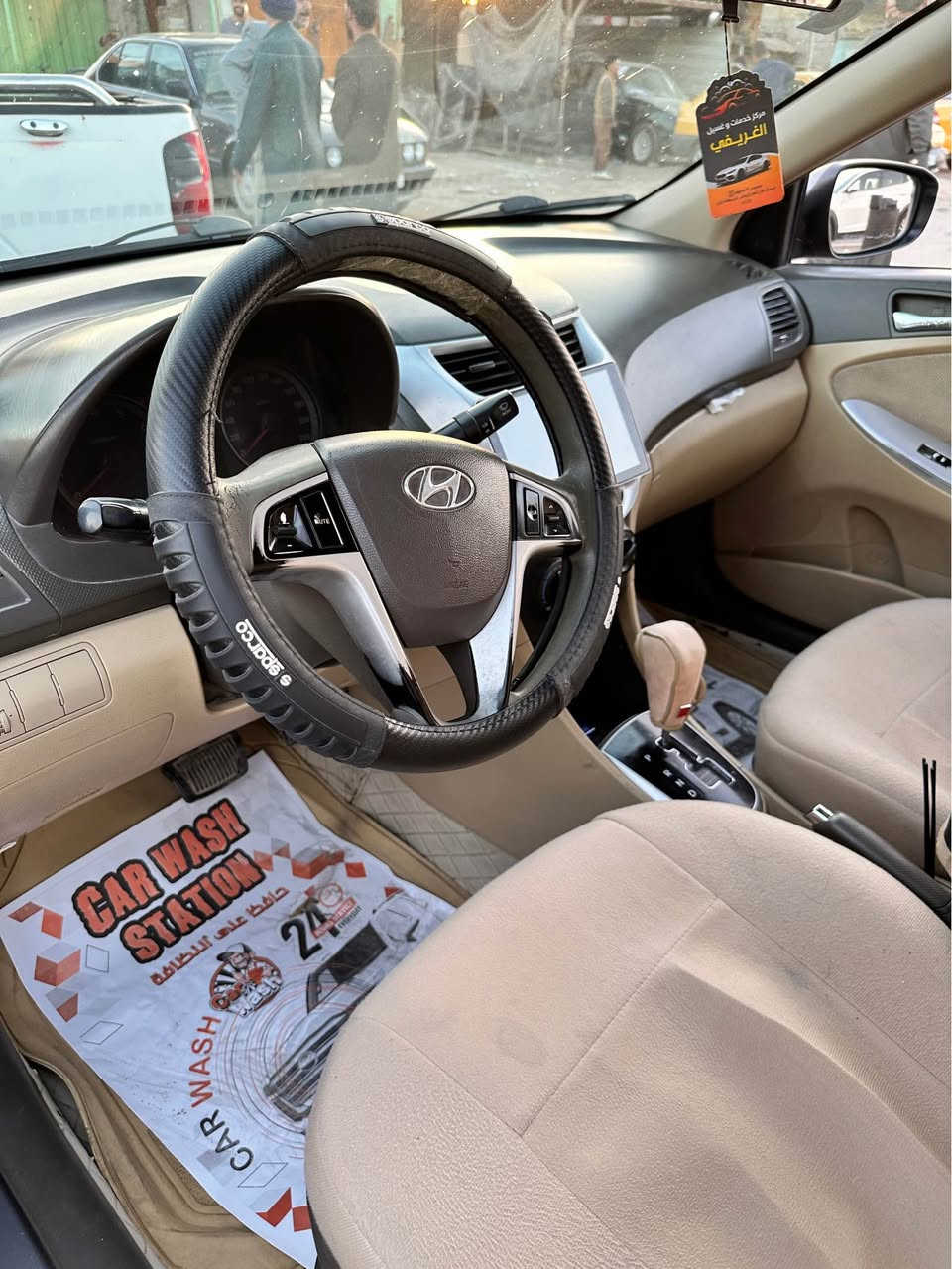 السياره احلا من الصور بهواي اكسنت موديل 2015 سياره  1400 خليجيه مثل ماتشوف كدامك السياره كفاله من عده الجاملاغات شخوط وشغل بسيط سيارة بيت ما متعوبه سعرها 80 رقمي هذا للشراي فقط. ***********رايد ابيعها لان اريد ابدلها مو لان بيها شي الله شاهد السماوا, المثنى
