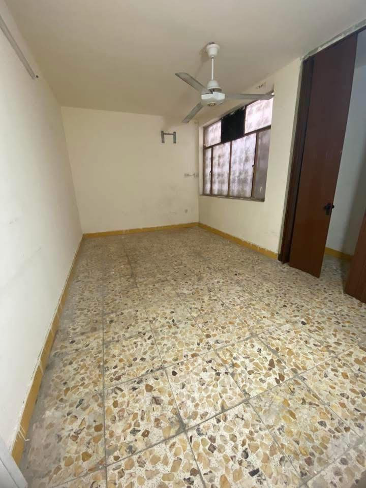 #للايجار____في____السيدية
بيت مساحة 75 متر

تحتوي على غرفتين نوم وصالة ومطبخ وخدمات

قيمة الاجار:700 

للاستفسار:***********

او زيارة مكتب الفهد الهندسي للمقاولات العامة/شارع جامع الاقصى مقابل مكتبة الحكم سنتر
