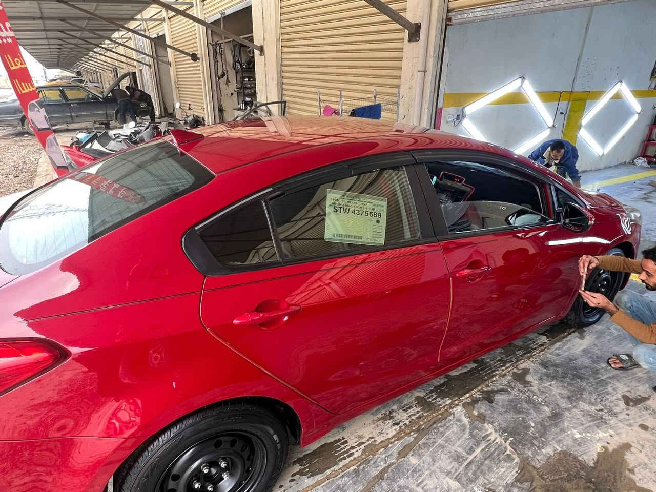 السلام عليكم فورتي ٢٠١٥ كاملة من كلشي 
سنوية ورقم جديد بأسمي 
ماشية ١٠٠ الف 
السيارة ليبل واحد 
فقط القمارة مصبوغة 
محرك ١٨٠٠ دوش خير من الله
سيارة مال جناي متصرف عليهه الف كبل للشارع السونار مرفق بالصور
السعر /110 وبيهه مجال 
مكان السيارة /ديالى-بعقوبة
هاتف ‭0771 324 7020‬
