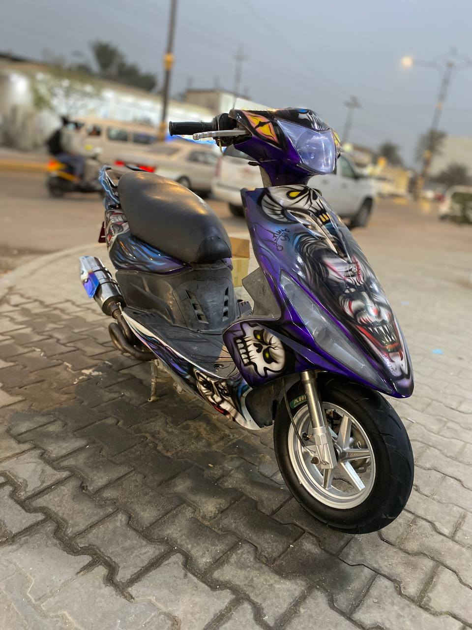 السلام عليك
دراجه ماكس مضلع دراجه خخير من الله تزويد مايحتاج اسولف 
دراجه مكينه 56
كفراتها لبلاديه موجوده احمر جارد
مكاني بصره ابو لخصيب
رايدها 850 وبيها مجال
*********** البصرة, العراق
