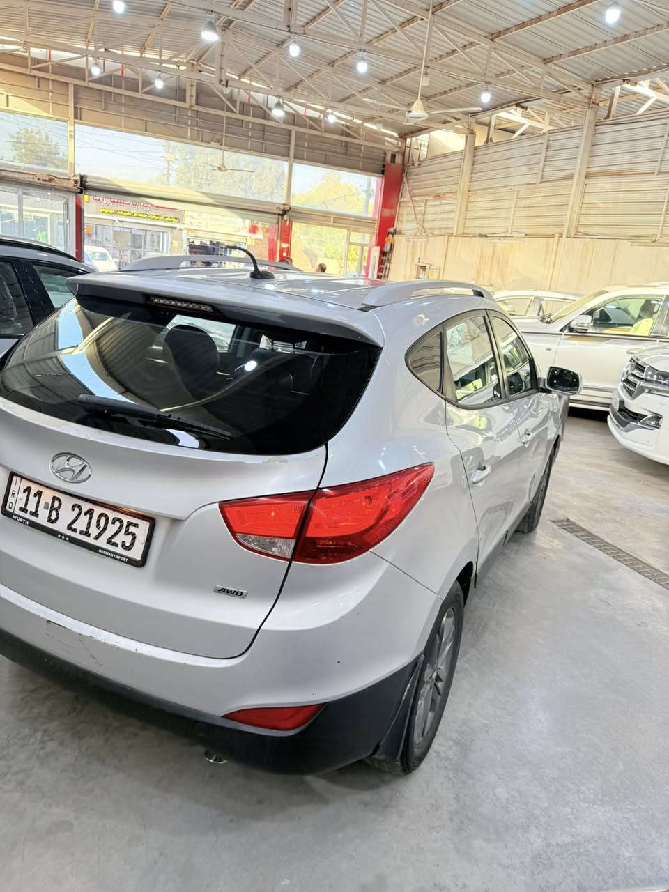 يهديكم معرض المميز لتجارة السيارات الحديثه آرق التحيات 🌿🙏. 

  ونخبركم عن توفر هونداي توسان موديل 2014وارد امريكي سونار مرفق بل منشور 

  عداد المسافه المقطوعه:91الف ميل 

  🌿تحكمات مقود جهتين 

  🌿كشنات جلد 

🌿كرسي كهرباء 

  🌿تدفأه كشنات 

  🖥️شاشة صغيرة 

📷كامرة خلفية 

 السعر :118ورقة بيه مجال بسيط 

موقعنا: بغداد الكريعات شارع الوقف السني معرض المميز 

***********ياسين
