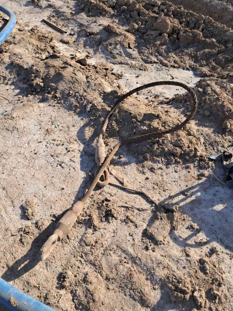 السلام عليكم عربانه مع سيم سحب مثل ماموضح بالصوره عنوان كربلاء قرب مدينه العاب  النواره  هاتف***********
