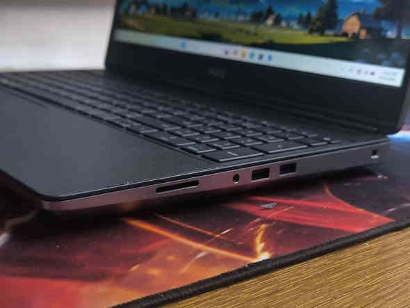 💻 Dell Precision 7560 🔥

✨ أداء قوي يناسب المصممين 📊والمهندسين👷 واللاعبين🎮. 

جهاز جاهز للعمل فوراً 🖥️– أداء، فخامة، وسعر💰 ما يتفوت. 

🧡🤍 المواصفات 🤍🧡

🔸 المعالج: Intel Core i7 الجيل 11 (H)
🔸 الرام: 16GB DDR4
🔸 التخزين: 512GB SSD M.2 سريع جداً
🔸 كرت شاشة مزدوج:
  • Intel UHD Graphics – 8GB
  • Nvidia T1200 – 4GB احترافي للأعمال الثقيلة
🔸 الشاشة: 15.6" FHD بجودة واضحة
🔸 كيبورد: عربي–إنكليزي بإضاءة ليزرية
🔸 النظام: Windows 11 Pro أصلي

✨✨✨✨✨✨✨✨✨✨✨✨✨✨✨✨✨✨

💰 السعر: 720 ألف دينار فقط. 

🚗 يتوفر خدمة توصيل لجميع المحافظات. 

🩵 بغداد 5 الف دينار فقط. 
🩵 محافظات 6 الف دينار فقط. 

✨✨✨✨✨✨✨✨✨✨✨✨✨✨✨✨✨✨

🎊🎁 الهدايا الي توصل وياالجهاز 🎁🎊
1_شاحنة الابتوب 
2_حقيبة الابتوب 
3_ماوس ضوئي
4_ماوس باد

✨✨✨✨✨✨✨✨✨✨✨✨✨✨✨✨✨✨

📑ضمان لمدة عشره أيام من تاريخ الإستلام.

☎️للحجز والاستفسار التواصل على الواتساب او المازنجر***********

✨✨✨✨✨✨✨✨✨✨✨✨✨✨✨✨✨✨

🖥️مكتب النبأ لتجارة لابتوبات المستعملة وقطع الغيار.

⏰أوقات العمل من 4 عصرا الى 12 مساء.
