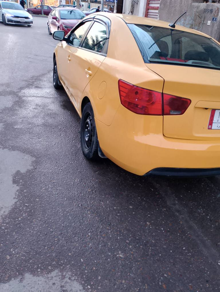 سلام عليك فورتي موديل 13 للبيع الساره خير من الله جهازه من كلشي ترايك للبصره تخم تاير داخل جديد الكشر كزازه مثل ما موضع بل صوره السعر 97 ورقه(***********) بغداد, العراق
