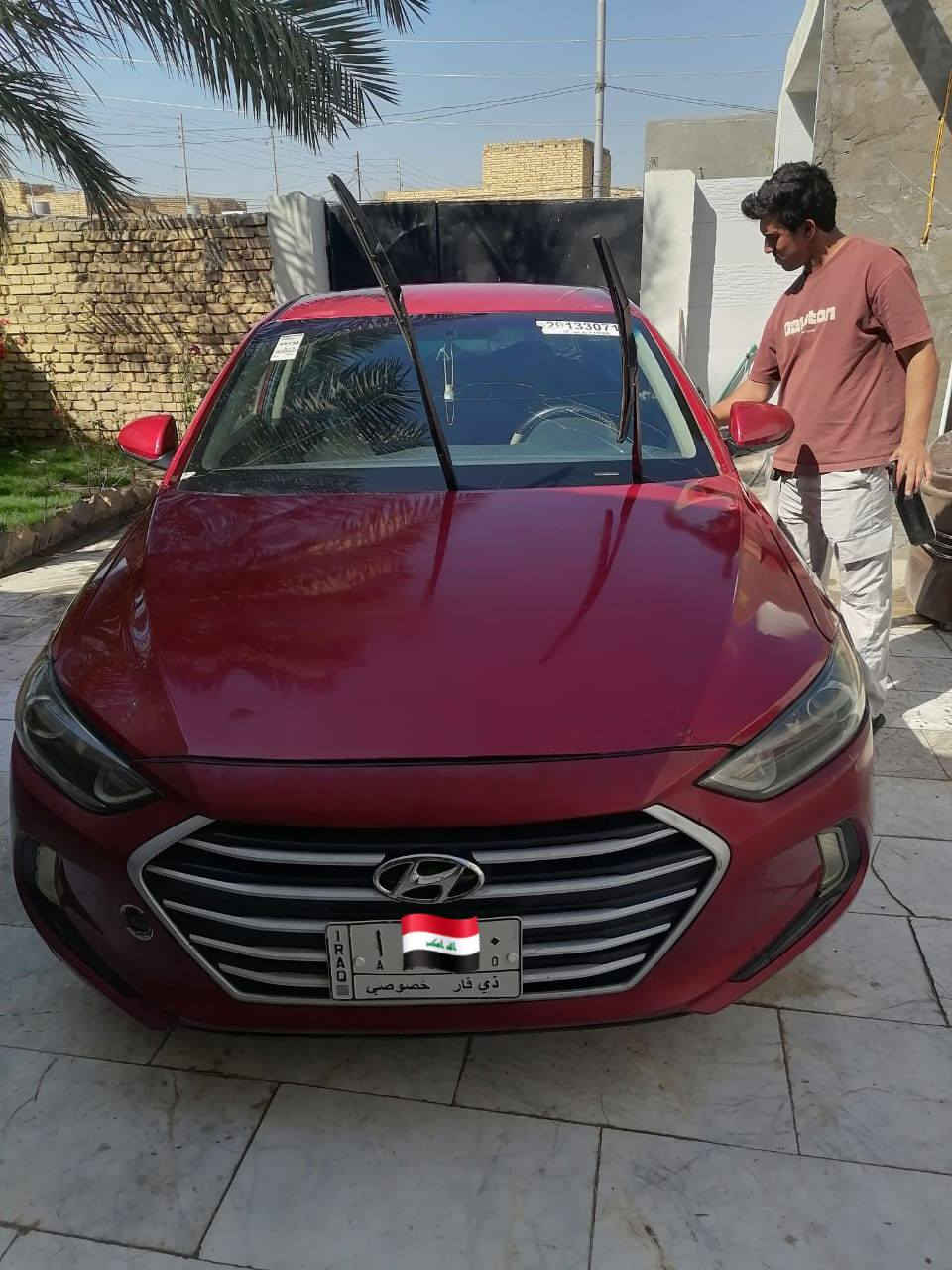 الانتره 17 وارد أمريكي بيها تبديل جاملغ وبنيد سياره بصمه فول ما عدا الفتحه سياره جاهزه محرك وكير وحداديه وتبريد شرط أحلى من الصور 
مكنها ناصرية مركز 
سعرها 110 وبيها مجال
***********
