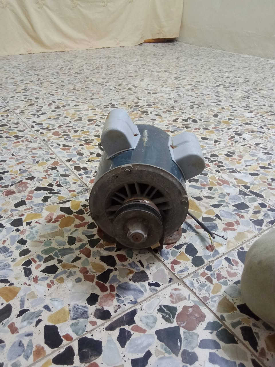 ماطور مبرده حجم الكبير شغاله سرعتين ملف نحاس


**إذا كنت صاحب هذا الإعلان وتريد حذفه لأي سبب، رجاءا أرسل رسالة إلى الدعم الفني**