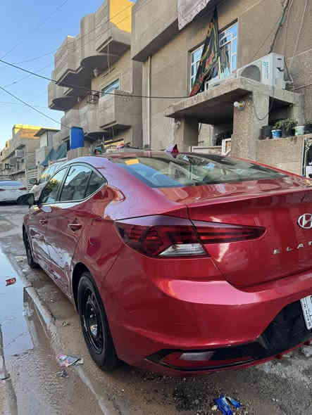 السلام عليكم 
النترا موديل ٢٠٢٠ السيارة حادثهة بنيد مبدل و جاملغ عكس السايق الامامي راجع بارد و بداية اللغد تعمير ع كد اصبعين و قبل شهرين بدلت مكينة شديت وحدة جديدة بلجيس و السيارة خير من الله منظومة تبريد جديدة كير AT السعر ١٢٨ ورقة  و بيهة مجال بسيط حك الجية السيارة موجودة بحي العامل او المنصور ***********
