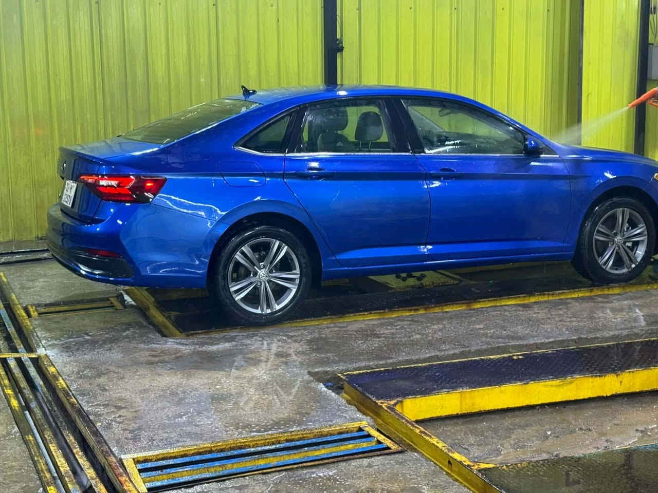 جيتا2024 رقم اربيل اب اسمي 
فئه S
وارد امريكي 
شاشه كيج ديجيتال
شاشه داخليه بلاديه
رادار جانبي
اطفاء  وتشغيل ذاتي عند الوقوف
اوتو ستوب
داخل بيجي
مثبت سرعه 
تحديد مسار  
ماشيه 46 الف
كل تفاصيل بل صور موضحة 

مكان السياره النجف للاستفار اكثر مكلف بل نشر   
*********** السعر 160 بيع اَو مراوس حسب القناعة
