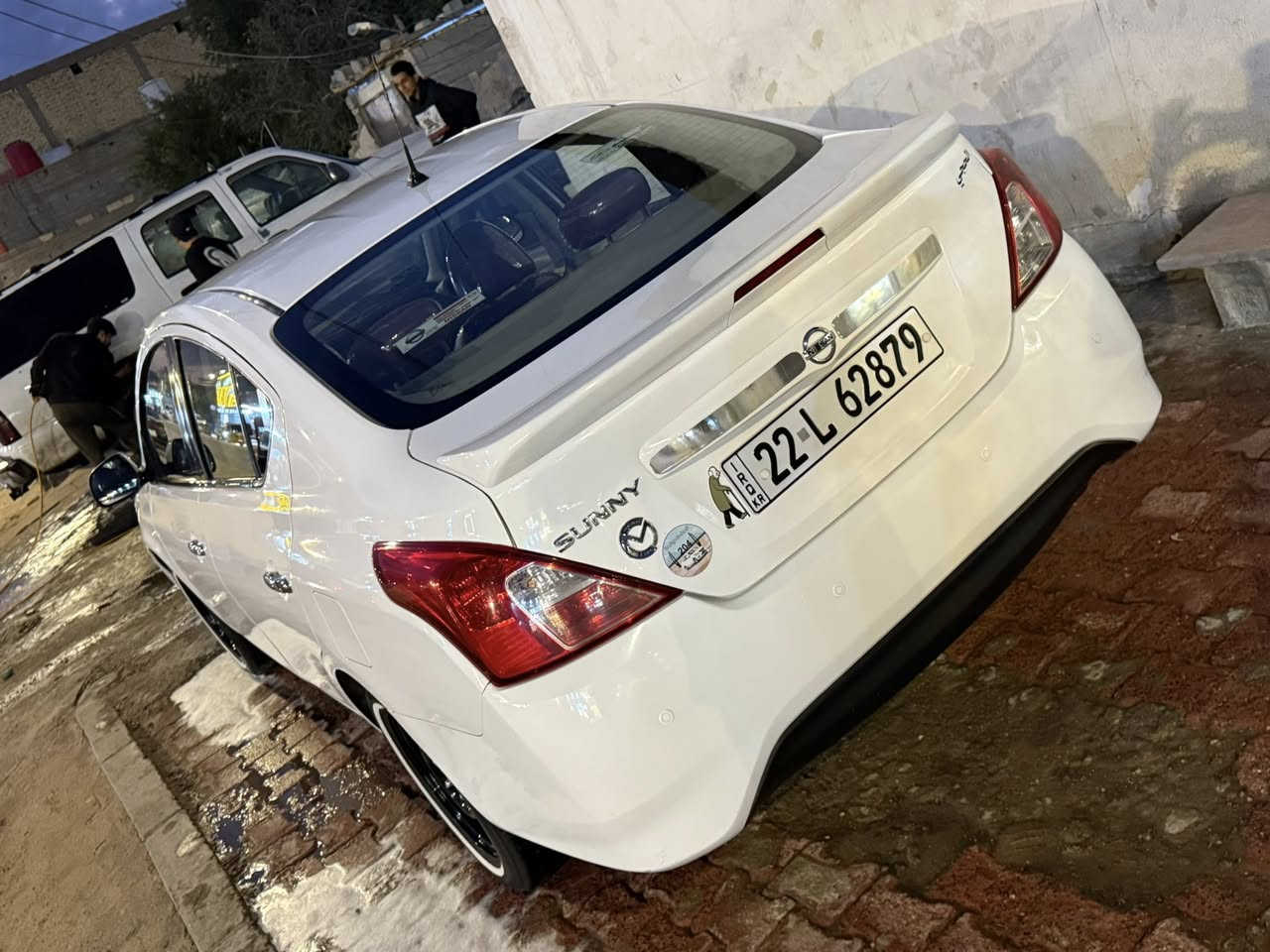 سلام عليكم للبيع نيسان سني 2021
رقم أربيل سنويه بعدهه ما منتهيه تنتهي بشهر 9 
مكان لسياره بصره
السعر 110 وبيهه مجال
سونار السياره داخل لصور
***********
