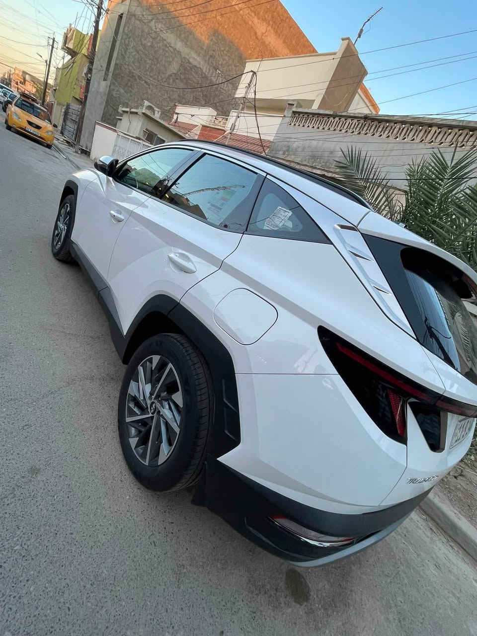هونداي توسان خليجي 2023
اخت الزيروو

رقم بغداد  انكليزي تحويل مباشر 

 كفالة عامه جديدة 

عداد المسافه :  24 الف

حجم المحرك : 4 سلندر 2000 دوش 

محرك وكير كفاله السياره كفاله

المواصفات : 

بصمة تشغيل وابواب تشغيل عن بعد 

فئه سبورت ونورمل وايكو 

حساس امامي خلفي - تبريد قطعتين 

اوتو هولد - مانع انحدار - لايت LED - بك لايت LED

مري شفط - مقاعد اماميه كهرباء 

شاحن وايرلس - شاشة كار بلي - كامرة خلفية 

بردات خلفيه - بصمات عدد 2 -ويل كب حجم 18

بيها رصعه بسيطه بلباب الخلفي فقط 

مكاني بغداد

السعر 197 وبيها مجال بسيط 

***********
