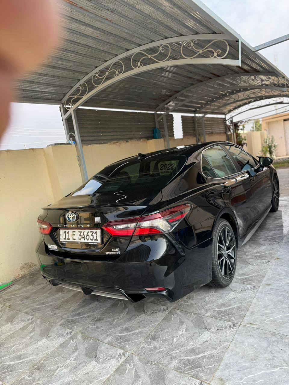 للبيع كامري هايبرد 2022 Se 
واردامريكي

رقم بغداد باسمي 
ماشية 41

ظررها جاملغ وبنيد بدون داخل وبيها بابين شخط ورشيتهن

وارد امريكي 

طخم تايرات جديدة

المواصفات

 Se

محرك 2500 

بصمة تشغيل

شاشة

كامرة

كرسي السايق كهرباء 

حساسات امامي خلفي 

هاند بريك بصمة

3 انظمة قيادة 

الايكو والسبورت والنورمل 

مصابيح امامية زنون 

اوتو هولد 

ايڤي مود 

وباقي المواصفات المعروفة 
السعر تصل وتدلل 
مكان السيارة صلاح الدين بيجي 
رقم الهاتف ‭0787 699 4828
