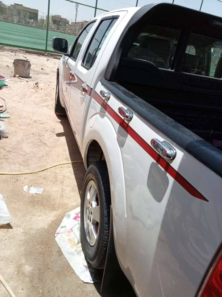 السلام عليكم
نيسان نيفاره 14
رقم بغداد باسمي دولي
سياره فول اوتماتيك
تحكم استيرن مثبت سرعه
حساس خلفي
تخم تاير
باتري جديد
***********  وتساب
