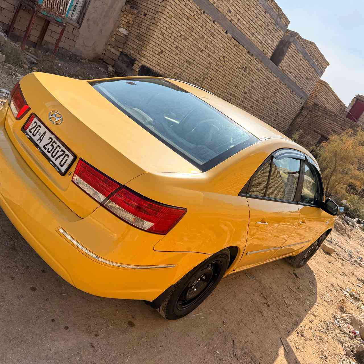 سلام عليكم
سوناته للبيع 2009 مكفوله من العيب الشرعي رقم دولي ديالى كامله هزه وخط وبحث جاهزه حداديه وتخم تاير كير ومكينه 2400 مكفولات 
السعر 80 وبيه مجال 
***********
