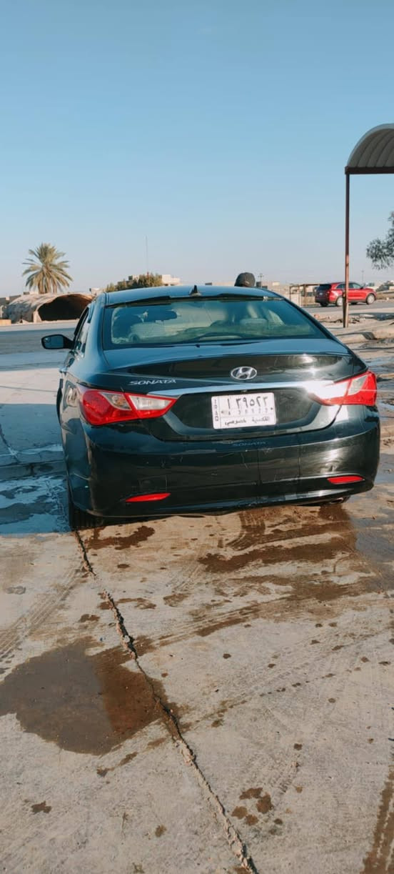 بيع او مراوس حسب القناعة 
سوناتا امريكي موديل 2014
مكينة  GDi2400 
ويل كب شاشة وكامرة بلادية 
كير 6 نمر كشن كهربائي 
مقاعد تدفئه تحكم ستيرن 
شاشة ترحيب اضائة ترحيب بالابواب 
حدادية امامية وخلفية جديدة 
مكينة كير تبريد جاهز ماناقصها شي 
حادثها جاملغ امامي جهة السايق 
تخم تاير جديد
سنويتها لل2027 رقم قادسية باسمي
السعر 100 وبيها مجال مكاني ديوانية ***********
