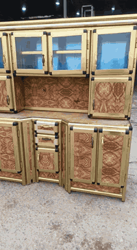 كاونتر مترين وزاويه مثلثه  مستعمل قليل سعره 350 مكان بصره حي الاصدقاء ***********
