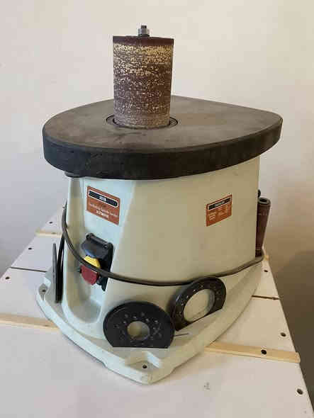 منعمة للبيع مستعملة شي بسيط               100 الف ***********
