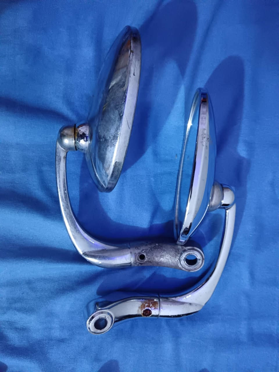 سلام عليكم شباب مري نيكل اصلي ومصدات اصليه نضاف كلش واصليات توصيل موجود لكل محافظات العراق الحبيب *********** وبخدمتكم ❤️❤️❤️❤️
