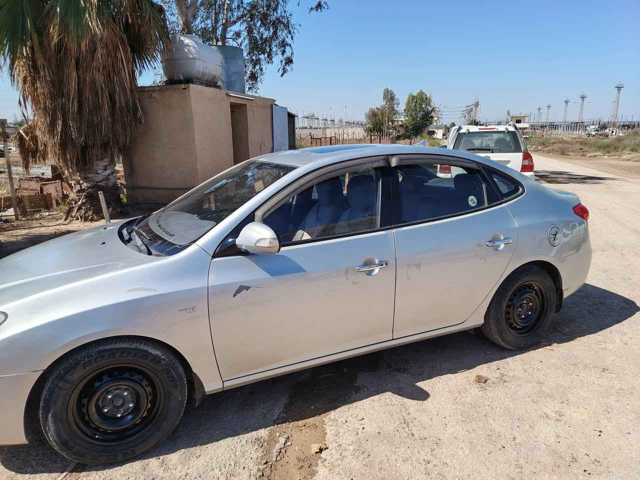 فول موصاصفات
أفانتي ٢٠١٠  رقم الماني بغداد
وارد كوري فول مواصفات فتحة بالسقف
أربع ديسكات  حساسات  كامرة تبريد لمس(بيانو) 
فول بصمة اشاير بالمري
 مري شفط
كوشنات جلد
 تدفئة بالكوشنات 
محرك ١٦٠٠ دكشن عالي
مرشوشة كلير بمكان قليل
بدون ضربة بيها بارد قطر عشرين سانتيم بالباب
السعر 96 ورقة
*********** واتساب غير متواجد عل فيس
