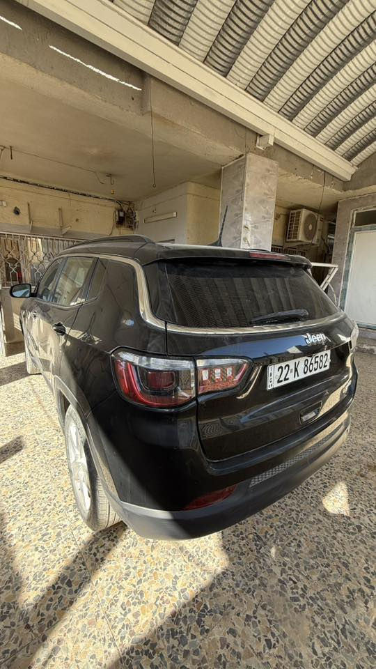 جيب كومباس موديل2022
السياره وارد امريكي لون اسود

محرك 4سلندر 2400

تحكمات ستيرن

شاشه وسطيه

تبريد قطعتين

جنطه كهرباء

نقط عمياء

تدفئه كشنات

كشنات جلد

تشغيل عن بعد

مانع انزلاق

كامره خلفيه

داخل اسود

الممشه 24.000 KM

سعره 136$ وبيه مجال  بسيط

بالنسبه للحادث   جاملغ مبدل نفس اللون وموضح بالصوره

 ***********
