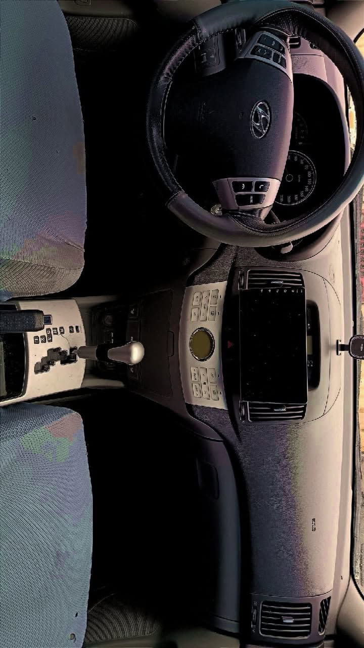 بەناوی خوای گەورەو میهرەبان
هۆندا ئاڤانتی مۆدیل 2009
سەقف شوشەیی کەڤەر گۆراو بەشەرت 
پیش و دوا کەپس 
چوار تایەو ویل تازە 
سیارەکە نمونەیە لە جوانی 
تەبرید لەمس کوشن هیتەر کارەبایی هەمووی بەشەرت 
نرخ 48گەلا سیارەکە هی مالی خۆمانە 
کامل مسرەف کراوە
***********
