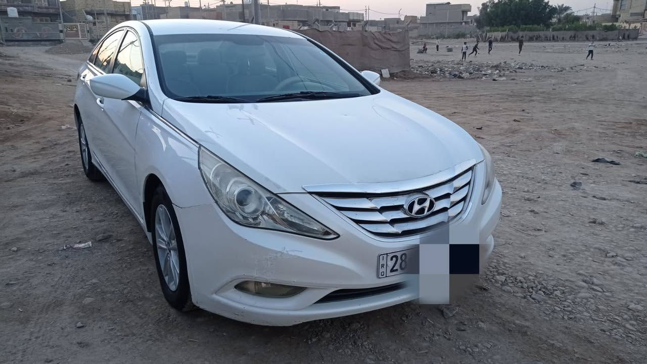 سوناتا موديل 2013 وارد امريكي ضررهه الجاملغ الخلفي بدون دواخل مكينه 2400رقم نجف بسمي  مداور ثاني يوم السعر 115 وبيهه مجال للاستفسار الاتصال على الرقم *********** مكان السياره الديوانية قضاء عفك
