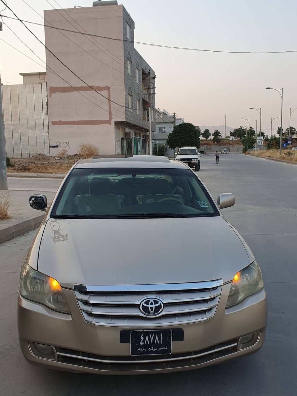 Toyota Avalon 2007
کامل پەمپ لەسەر ساقی بی دەعم لیدراو پیشو پشتی کەبسە 
سەیارەکە ماشەلای دەویت 
مواسەفات فولە بەس بەسمە و پەردە نیە 
گیرو مەکینە تەبرید هەموی بەشەرت 
سەیارەکە ناو زەردە 
چوار تایە و ویلی لوکی لەژیرە 
کود کراوە 
بارکودی وەر گیراوەتەوە 
سەیارەکە لە سلیمانیە 
نرخی ٦٧$
***********
