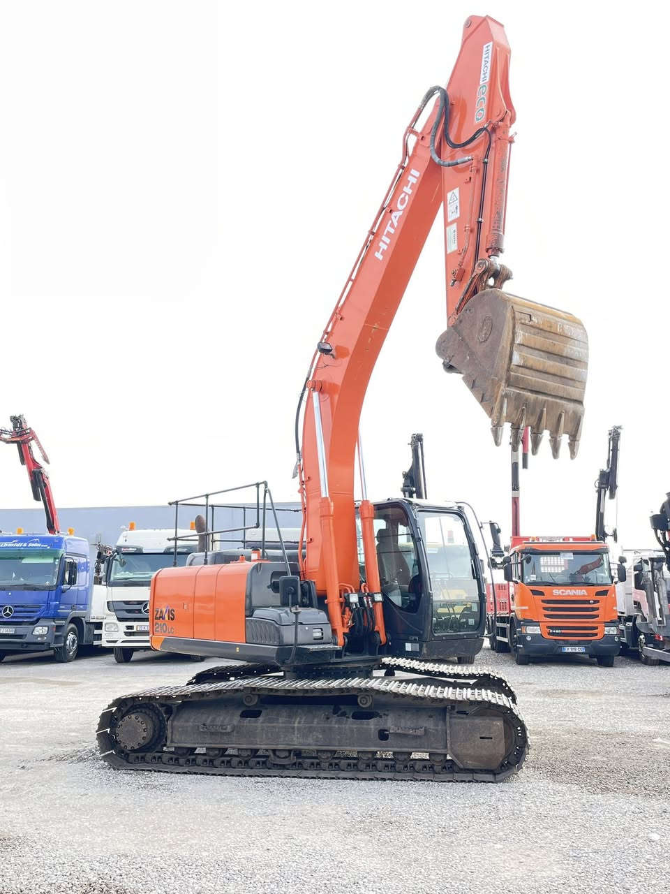 Hitachi zx 210 B 5✅
2015 رقم أربيل 

                  معرض   محمد علي

         ☎️📱 *********** 
         ☎️📱 ***********
    ساعات:  ٩:٠٠صباحاً   -  ٧:٠٠مساء⏰
    بيع وشراء جميع الاليات الثقيله ✅
           عنوان أربيل/ شارع كركوك ✅📍
