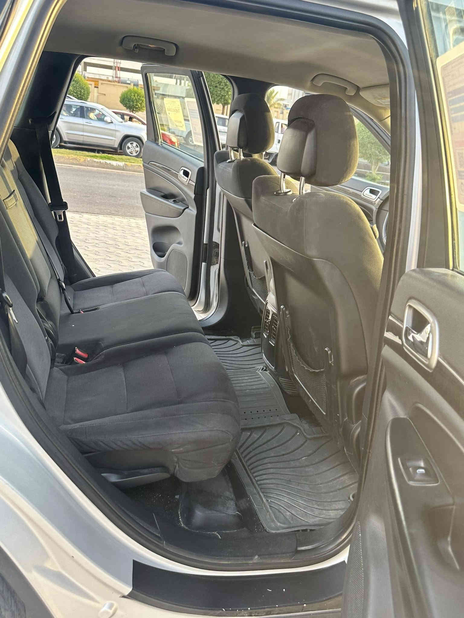 جيب لاريدو 2011 أمريكي كلين بدون حادث 
موديل 2011 بصمه كشن كهربائي شاشه لمس 
تخم تاير جديد 
 كلين بدون اي ضرر وبدون صبغ 
كير محرك مكفول شاصي مكفول 
مكفوله من الغرق او الحريق 
فول ما عدا تنته تحكمات ستيرن
قطتعين تبريد تراي كلش ناعم 
محرك V6
سياره نفس بصوره اي تغير مابيه 
رقم بغداد الجديد هزه جديده سياره بأسمي تحويل ثاني يوم 
سياره جاهزه من كلشي 
سونار داخل المنشور 

السعر 155ورقه 

للاستفسار ***********
***********
