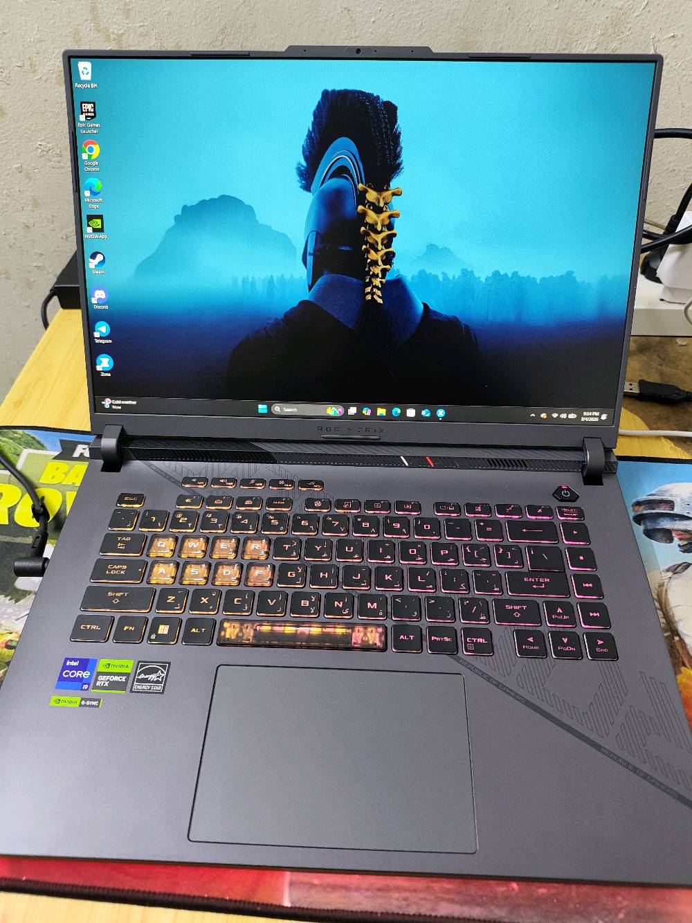 السلام عليكم
ASUS ROG Strix G16 2024
للبيع مستخدم قليل ونظيف جدا
المواصفات
كارت الشاشة: 
NVIDIA GeForce RTX™ 4060 (140W) MAX GDDR6
المعالج: 
Intel Core" i9-14900HX
التخزين:
 SSD (1TB) NVMe M.2 
الرامات: 
16GB DDR5-5600MHz
حجم الشاشة ودقتها:
(1200×1920) Size: 16-inch, 16:10 WUXGA 165HZ
الجهاز كامل ملحقاتة وكارتونة السعر مليون 675 وبيها مجال للشراي مكاني بغداد الصليخ 

