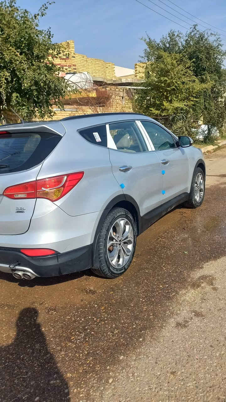 السلام عليكم سنتافيه خليجي موديل ٢٠١٥ مكفوله من الضربه بيها رشات صبغ محرك ٦ سلندر ٧ راكب فول مواصفات السعر ١٦٤ رقم التلفون *********** مكان ميسان المجر الكبير
