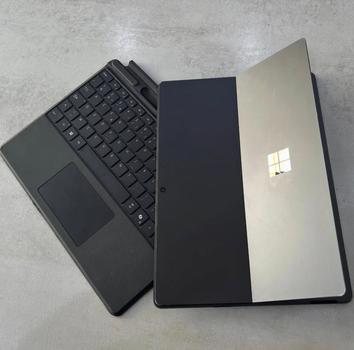 � لو بتدور على جهاز Premium بأداء قوي وسعر مميز، فـ Surface Pro 8 هو الاختيار الصح

Surface pro 8
i7-1185g7
16gb
512gb 

Price : 🔥🔥🔥🔥🔥


**إذا كنت صاحب هذا الإعلان وتريد حذفه لأي سبب، رجاءا أرسل رسالة إلى الدعم الفني**