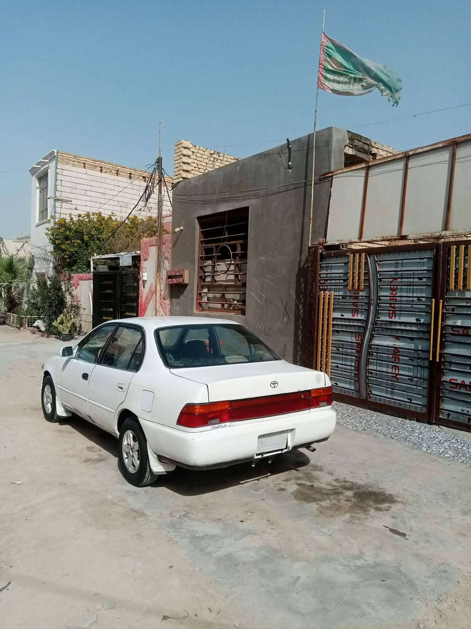 سلام عليكم كورلا للبيع مديل 1994 رقم بغداد تخم تاير جديد حداديه 90 بل ميه كير حاويه  مكينه 1600 السيارة بيهه صبغ بس الجاملغات الخلفيات العنوان الناصريه المركز رقم الهاتف ***********
