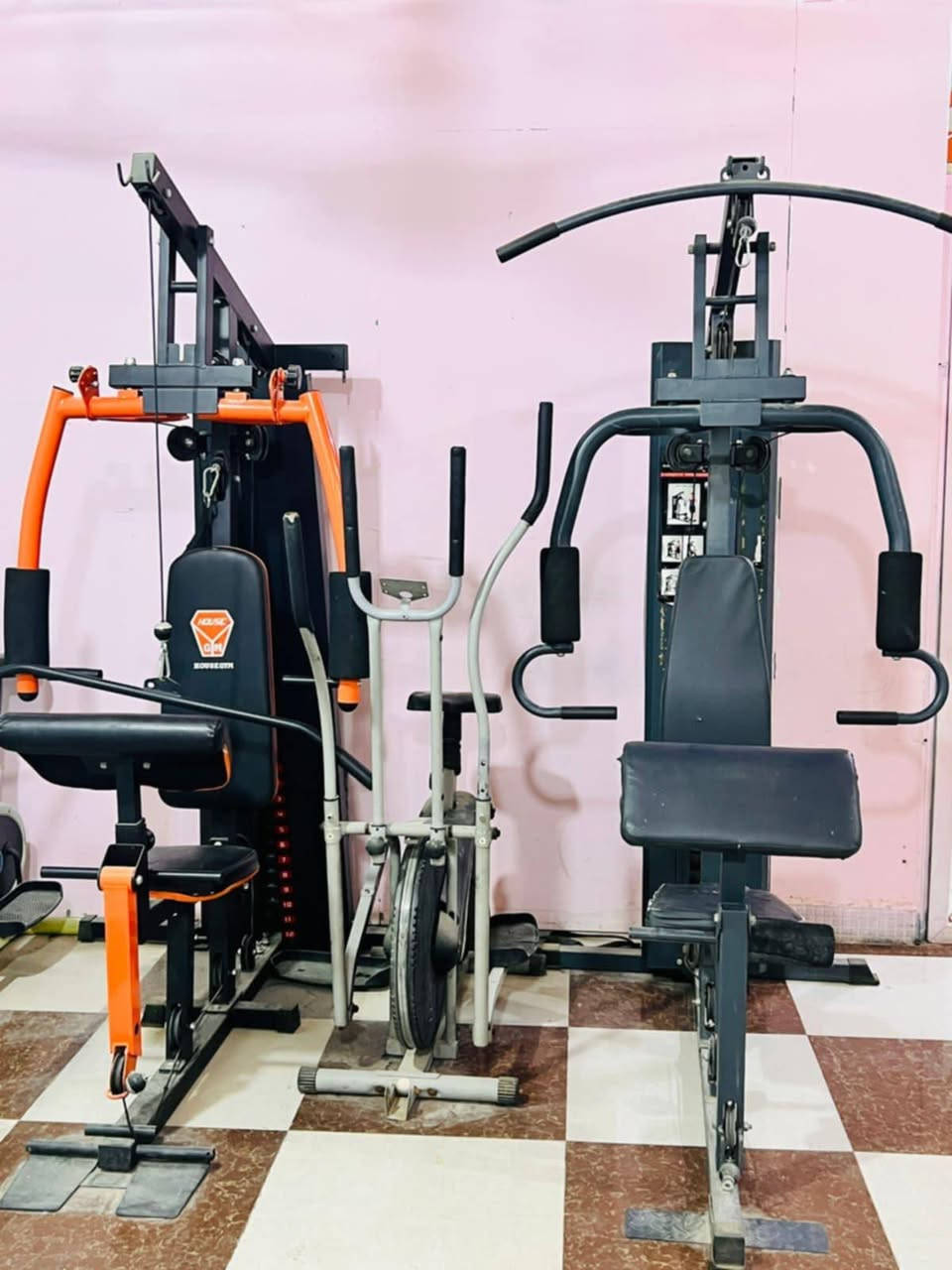 اجهزة رياضية للبيع الملتي جم سعر الجهاز 275 الف اجهزة الجري ماركة ام جي تي الأصلية سعر الجهاز ب500 ألف والجهاز الثالث العادي سعرة 250 ألف مسطبة بنج بريس سعر 100 ألف بايسكل ب100 ألف اوبتكل ب150 ألف مساطب اسفل سعر الوحدة ب40 ألف جهاز لف جذع ب100 ألف عنوان كربلاء للشراي الاتصال على الرقم *********** للشراي مراسلة الرقم غير متواجد بلفيس
