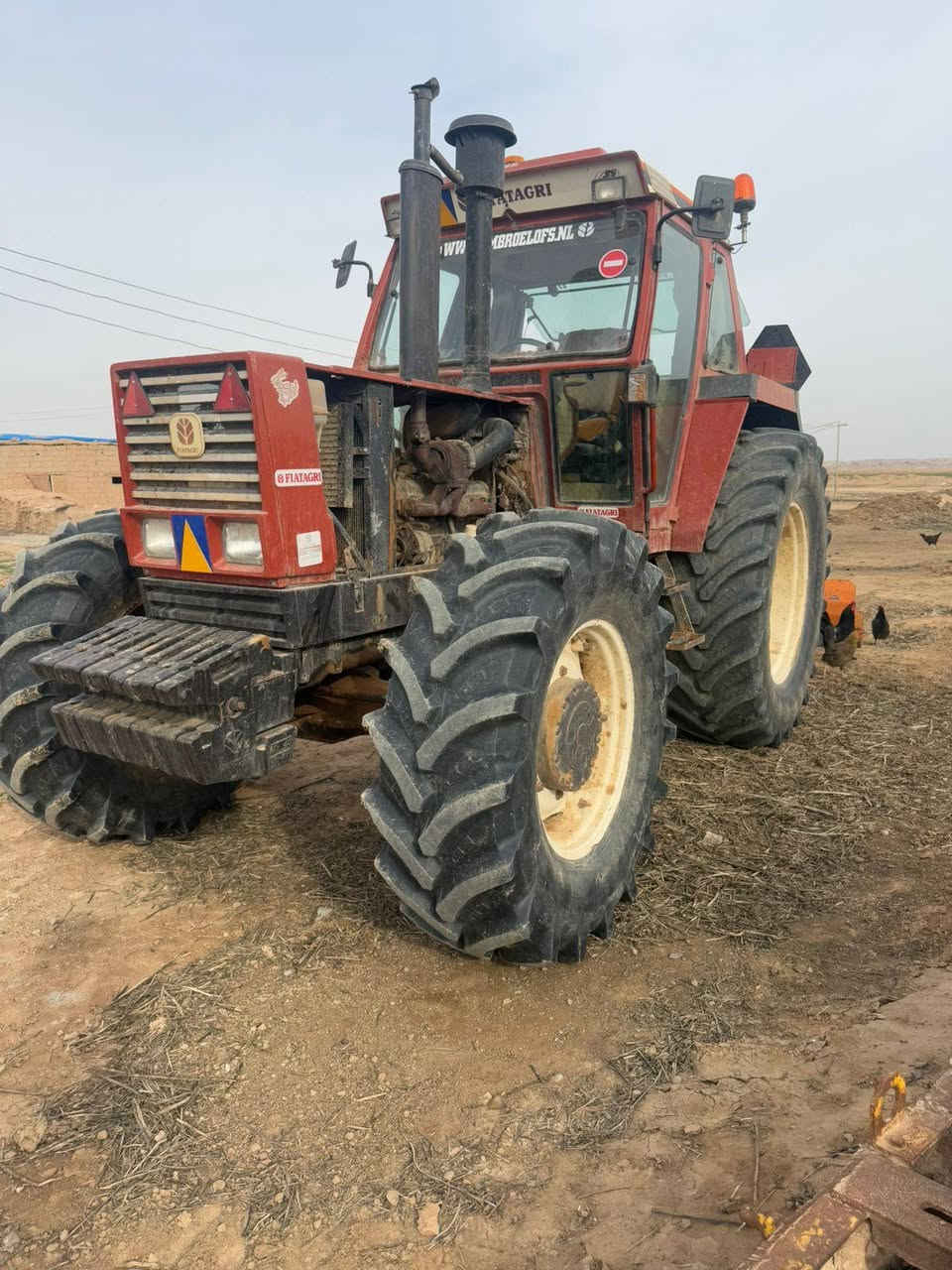 ميكنه فيات 140
فول عادي 
اكسن بارز
تكمه عريضه
شاصي ابو الحنيه
تخم تاير 
دبل تانكي 
كهرباء فول كله شغال
تبريد عده القايش والغاز فقط شغال  بك بلصفحه
ارقام وسنويه جديد 2030
***********
ديالى بلدروز
السعر 60وبيهه مجال بسيط
