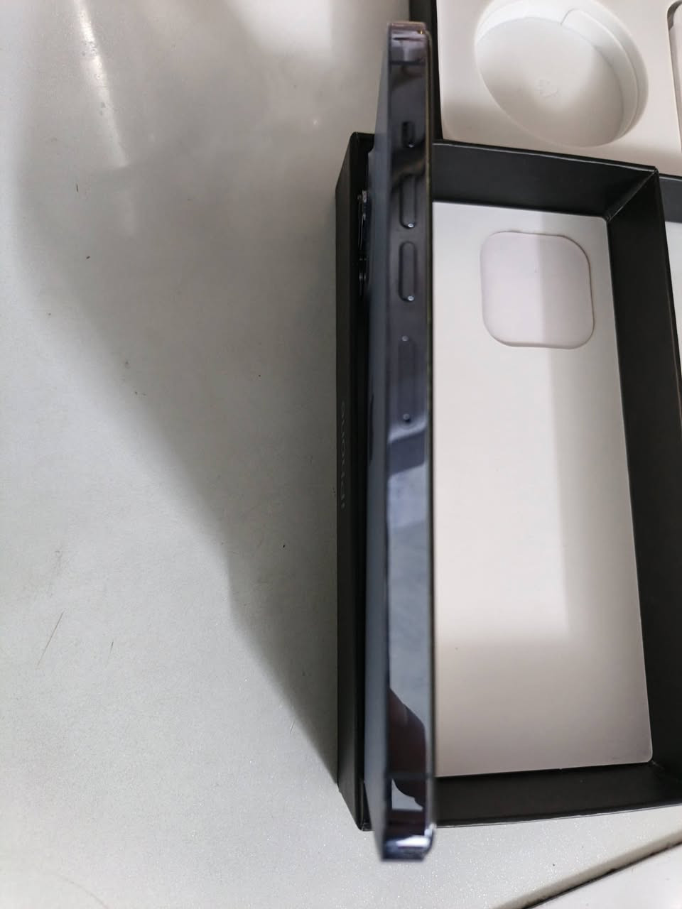 ايفون 13 برو ماكس لون بحري
نضافه ١٠٠
ذاكره 256
بطاريه  84
الجهاز وتر بروف
تجي تفحص حاسبه وين ما تريد 
مكاني بغداد 
السعر 675
***********
