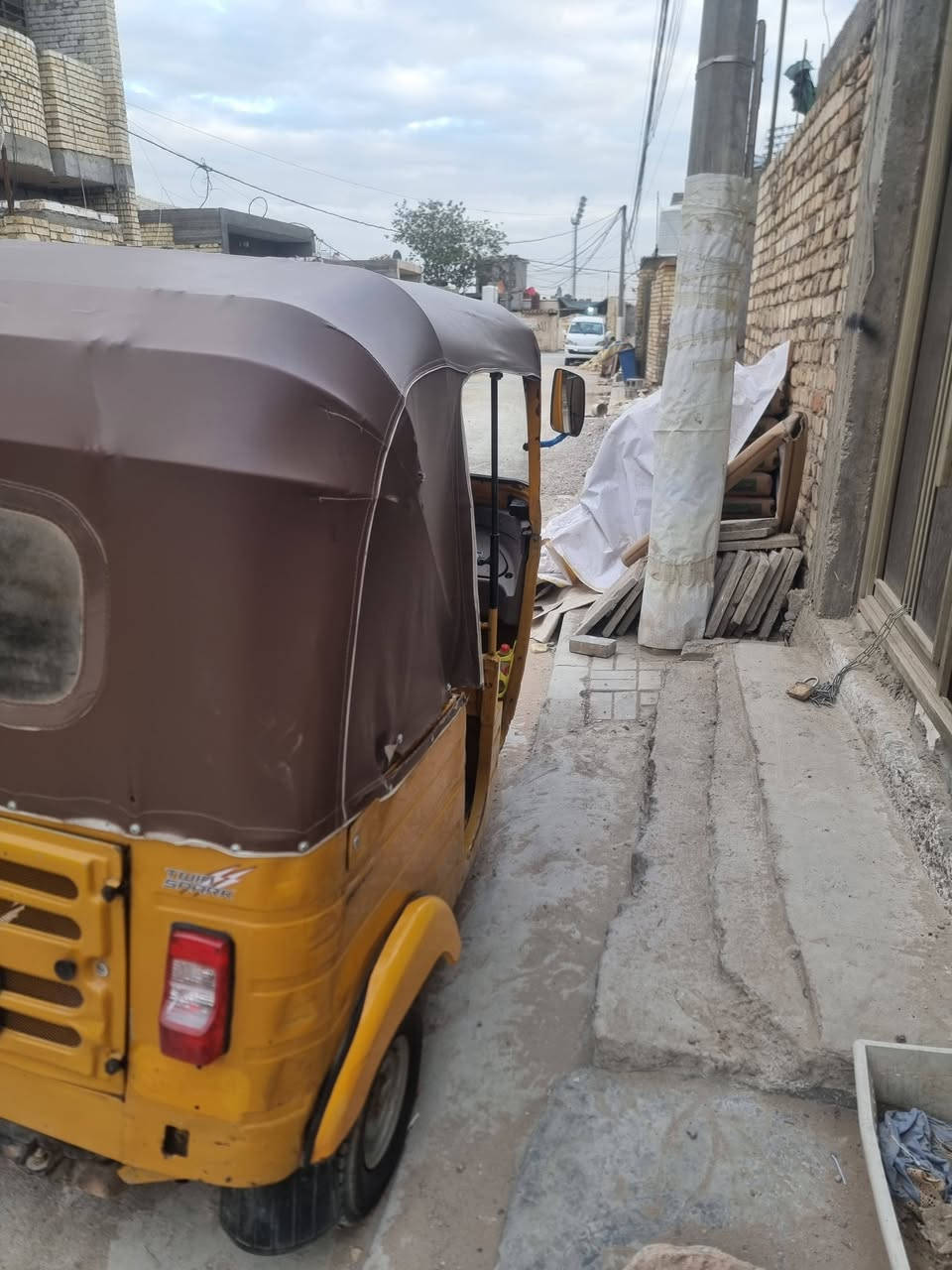 سلام عليكم تكتك البيع 20 شهر 11 تكتك كامله من كلشي قطرت صبغ ما بيه ما بيه اي تعمير ما بيه اي خياسات رقم انكليزي تحويل ثاني يوم *********** مدينه الصدر حي الكوفه
