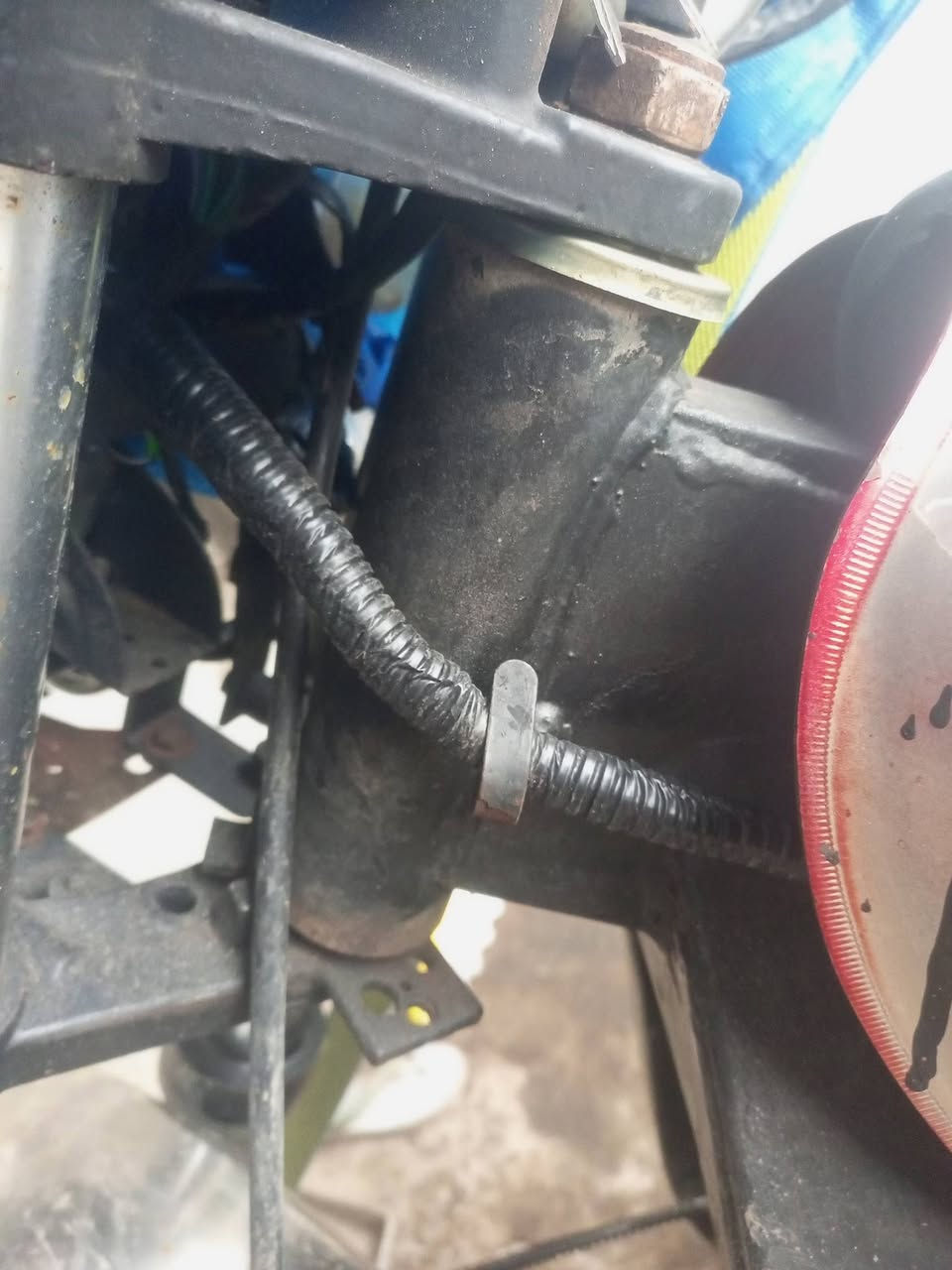 السلام عليكم شباب ستوته 2017 شرط جااهزة من كل شي بس نقصهة باتري وشخاطه سلف والباقي كله شرط محرك كاتم لاصرف لابخار والستوته طستهة ناعمه حيل ماتحس من تضرب الطسه وهاي كدامك بيهة لحيم فقط بل درع وابليته بيهة ومكاتبة سعر مناسب حيل 950 وبيه مجال شراي اتصل او خاص *********** حجز ماعندي شباب
