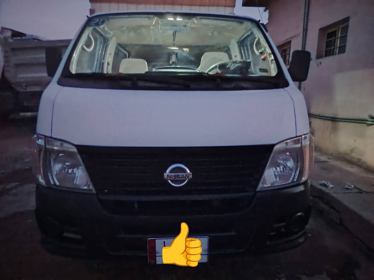 السلام عليكم
نيسان يورفان موديل 2012
السياره كفاله عامه. 
بأسمي مداور ثاني يوم
مصفره هيئه وغرامات رقم كربلاء،السعر 165 وبيها مجال 
***********
