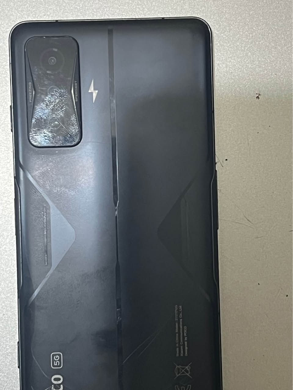 Poco gt 4 5g /256 /12
السعر ٢٥٠ ألف الهاتف كل عيب مابيه غير ضربات في الغطاء الخلفي الضاهر في الصورة 
لايوجد توصيل 
بيع فقط *********** بغداد, العراق
