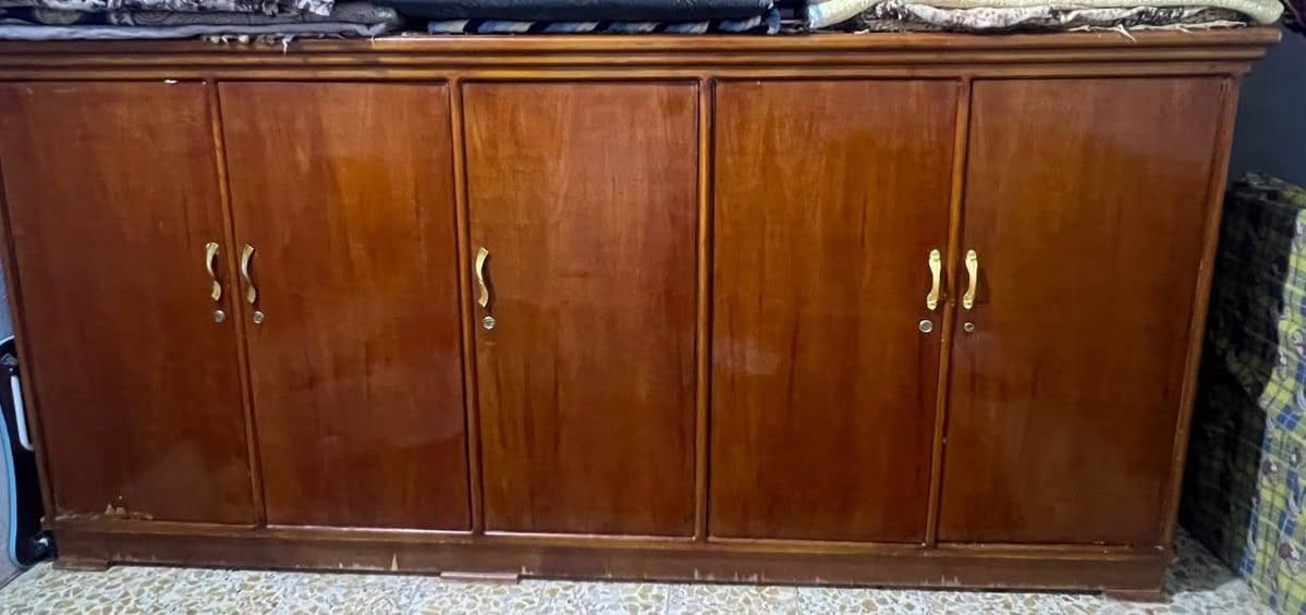 غراض للبيع 
ميز نظد نجاره ب 150 
كنتور نظيف جديد ب 250 وبيه مجال 
تنور ب 50 
مجمده نظيفه جديده ب500 
كاونتر نظيف جديد بمليون و100


**إذا كنت صاحب هذا الإعلان وتريد حذفه لأي سبب، رجاءا أرسل رسالة إلى الدعم الفني**