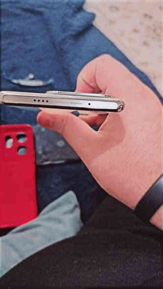 سلام عليكم عدي هذا الجهاذ انفنكس
ذاكره 256 
بطاريه 6000
بصمه وجه شغاله 
بصمه اصبع شغاله 
كامره خرافيه 
عنوان اربيل 
توصيل مامتوفر 
استفسار على واتساب 
***********
تحياتي للجميع
