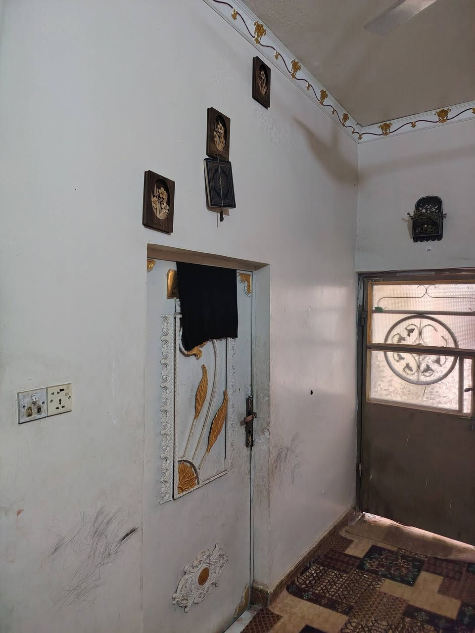 للبيع المساحه 75
العنوان حي الوحده قرب جامع الإمام الرضا ع
***********
