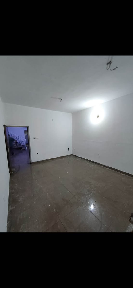 1 Bed 2 Baths - House

Baghdad, Iraq

بيت ملك للايجار مساحته ١٥٠ متر, يتكون من غرفة نوم, وصالة, واستقبال, ومطبخ, ومخزن, وكراج, وترك عدد (٢), وحمام شرقي غربي داخلي,  وتواليت خارجي, وسطح واسع وكبير…
بغداد/ البلديات/ المضمار يبعد (واحد كيلو متر) عن حي التجار, وبناية الامن العامة القديمة القريبة على القناة, وشارع المدارس…

للاستفسار الاتصال على ابو حسين
*********** بغداد, العراق
